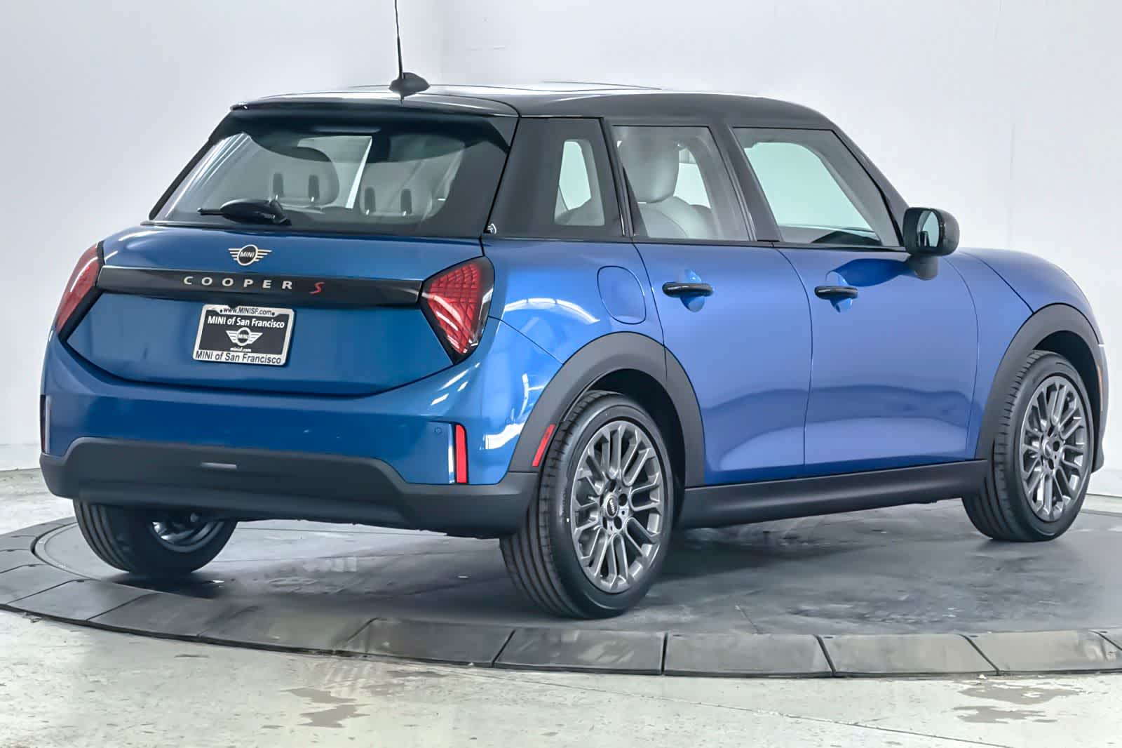 Thumbnail: 2026 MINI Cooper Hardtop - 2
