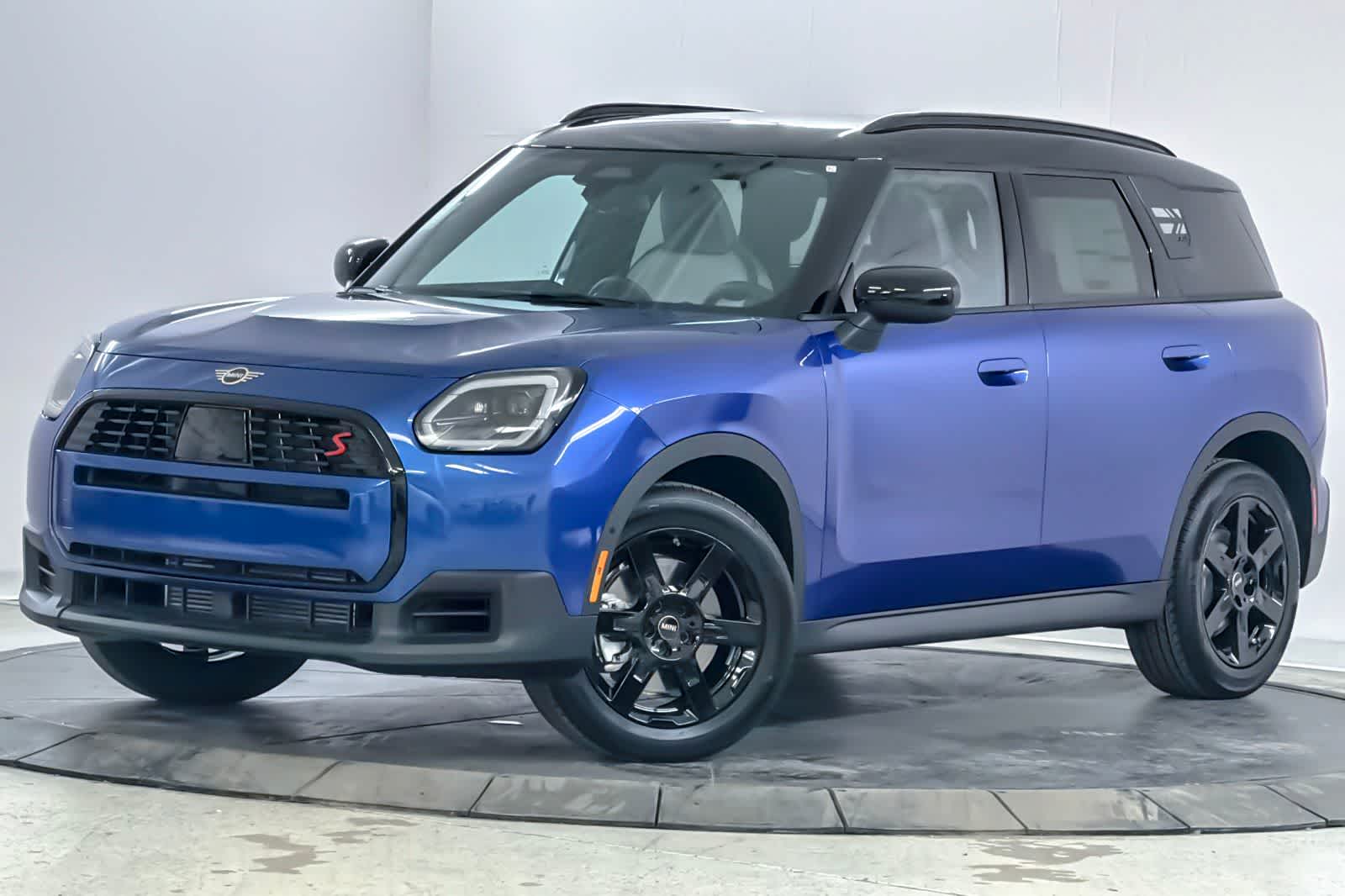 Thumbnail: 2027 MINI Cooper Countryman - 1