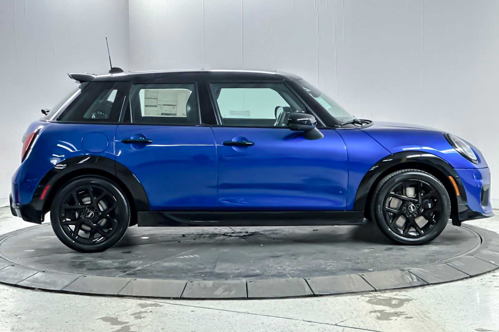 Thumbnail: 2026 MINI Cooper Hardtop - 8