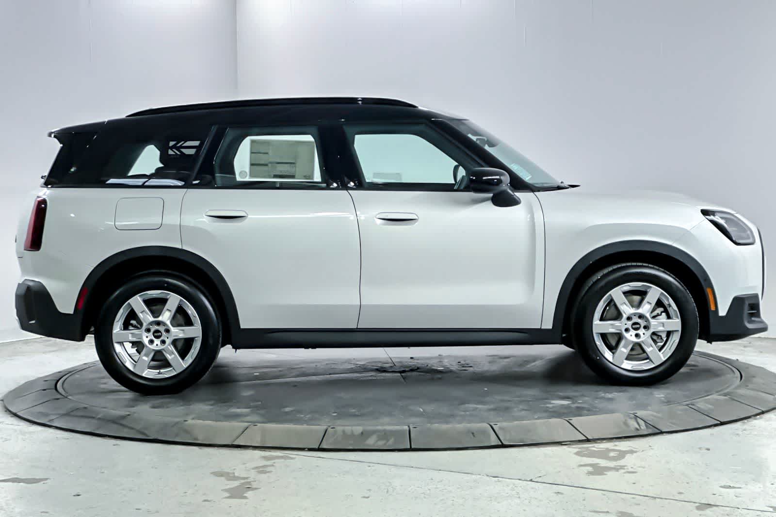 Thumbnail: 2026 MINI Cooper Countryman - 8