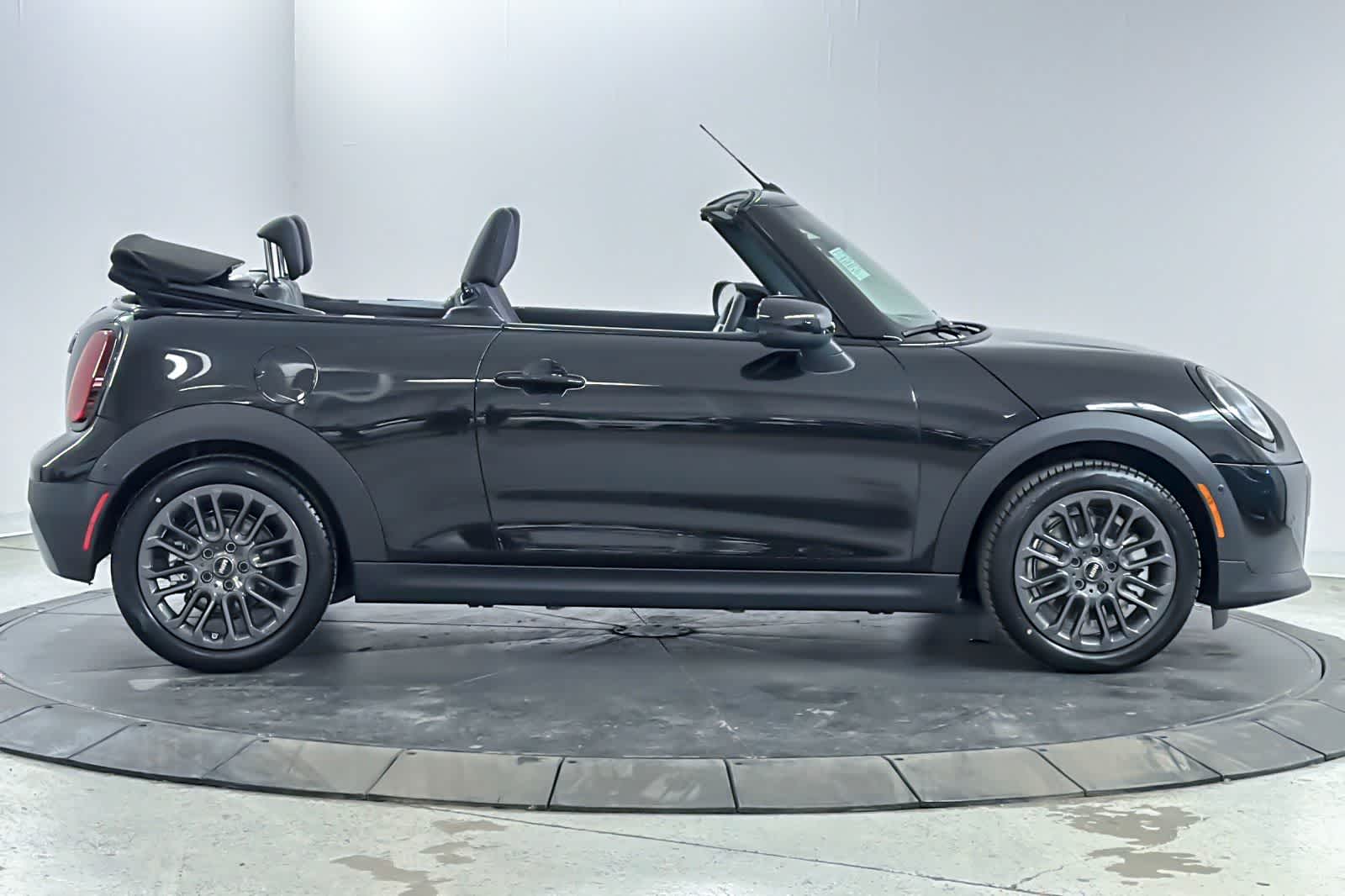 Thumbnail: 2026 MINI Cooper Convertible - 8