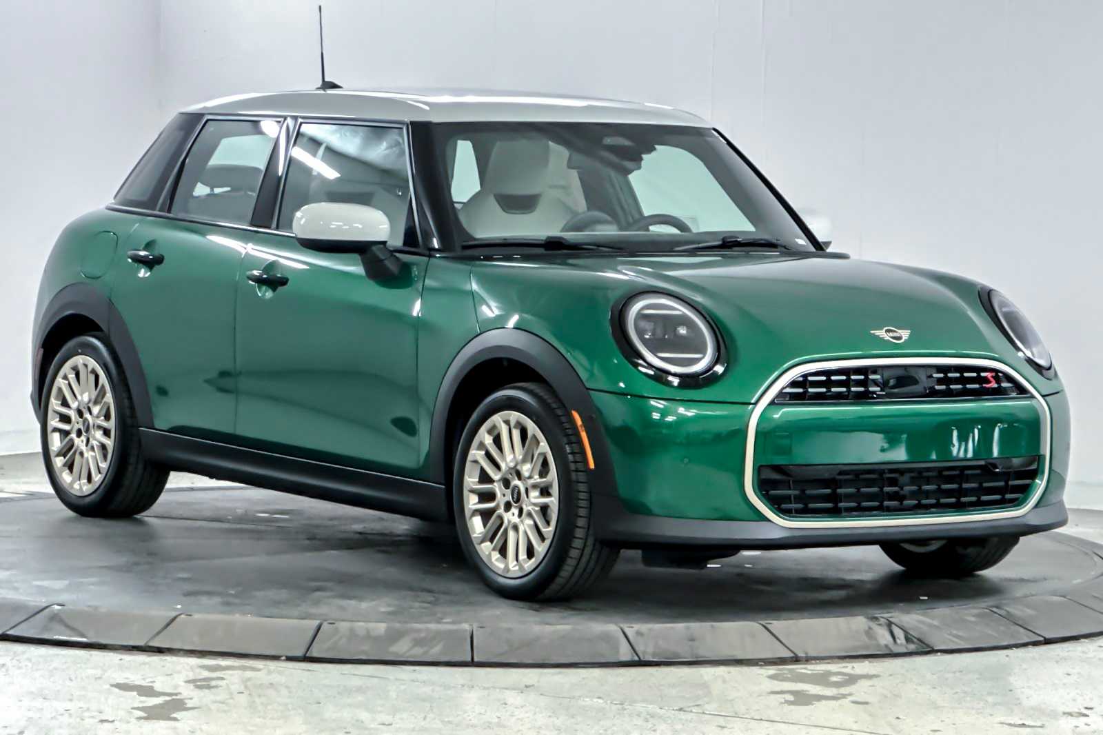 Thumbnail: 2026 MINI Cooper Hardtop - 9