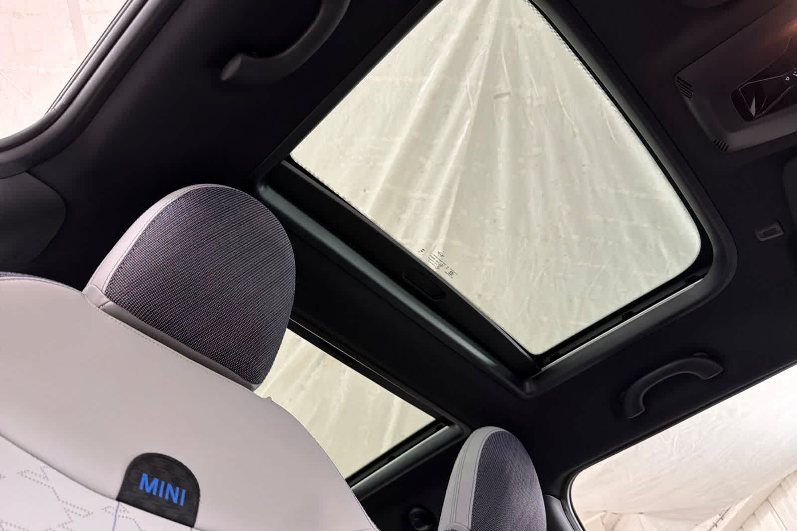 Thumbnail: 2026 MINI Cooper Hardtop - 17