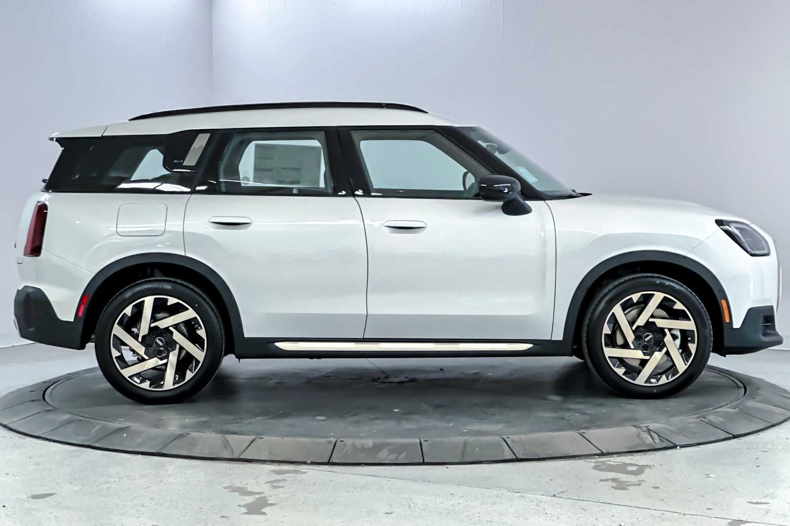 Thumbnail: 2025 MINI Cooper Countryman - 8