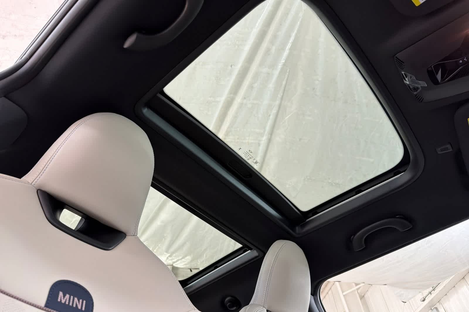 Thumbnail: 2026 MINI Cooper Hardtop - 17