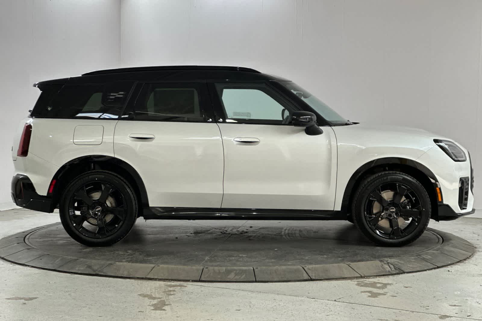 Thumbnail: 2026 MINI Cooper Countryman - 8