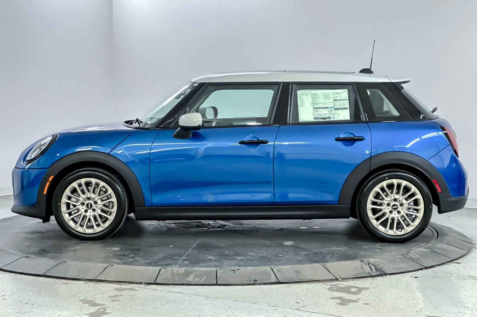 Thumbnail: 2026 MINI Cooper Hardtop - 5