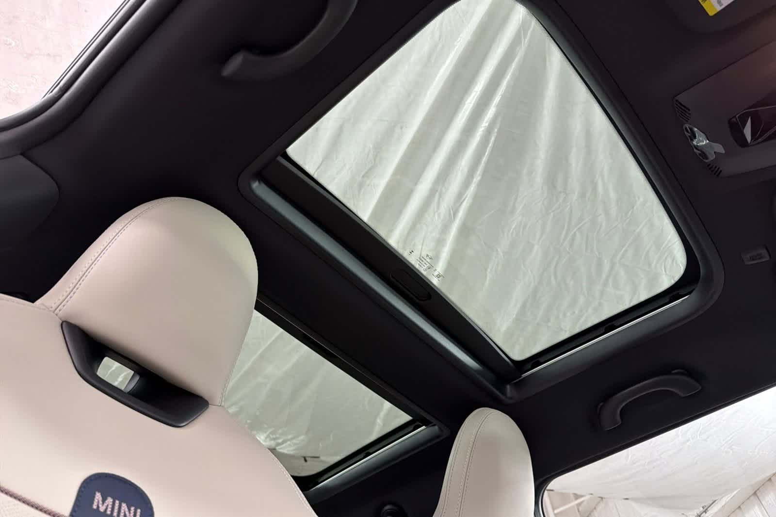 Thumbnail: 2026 MINI Cooper Hardtop - 17