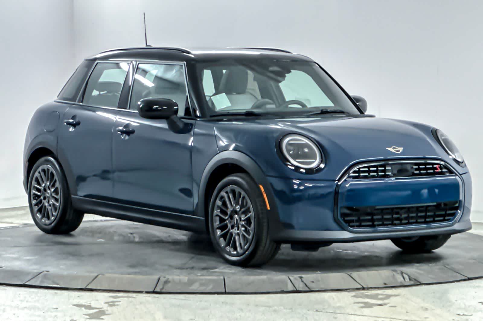 Thumbnail: 2026 MINI Cooper Hardtop - 9