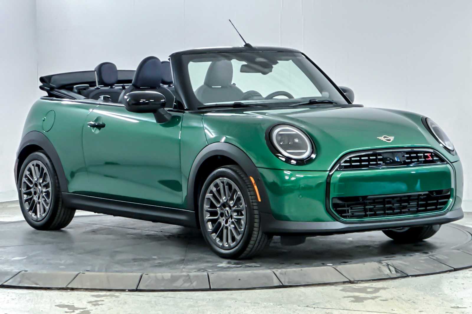 Thumbnail: 2026 MINI Cooper Convertible - 9