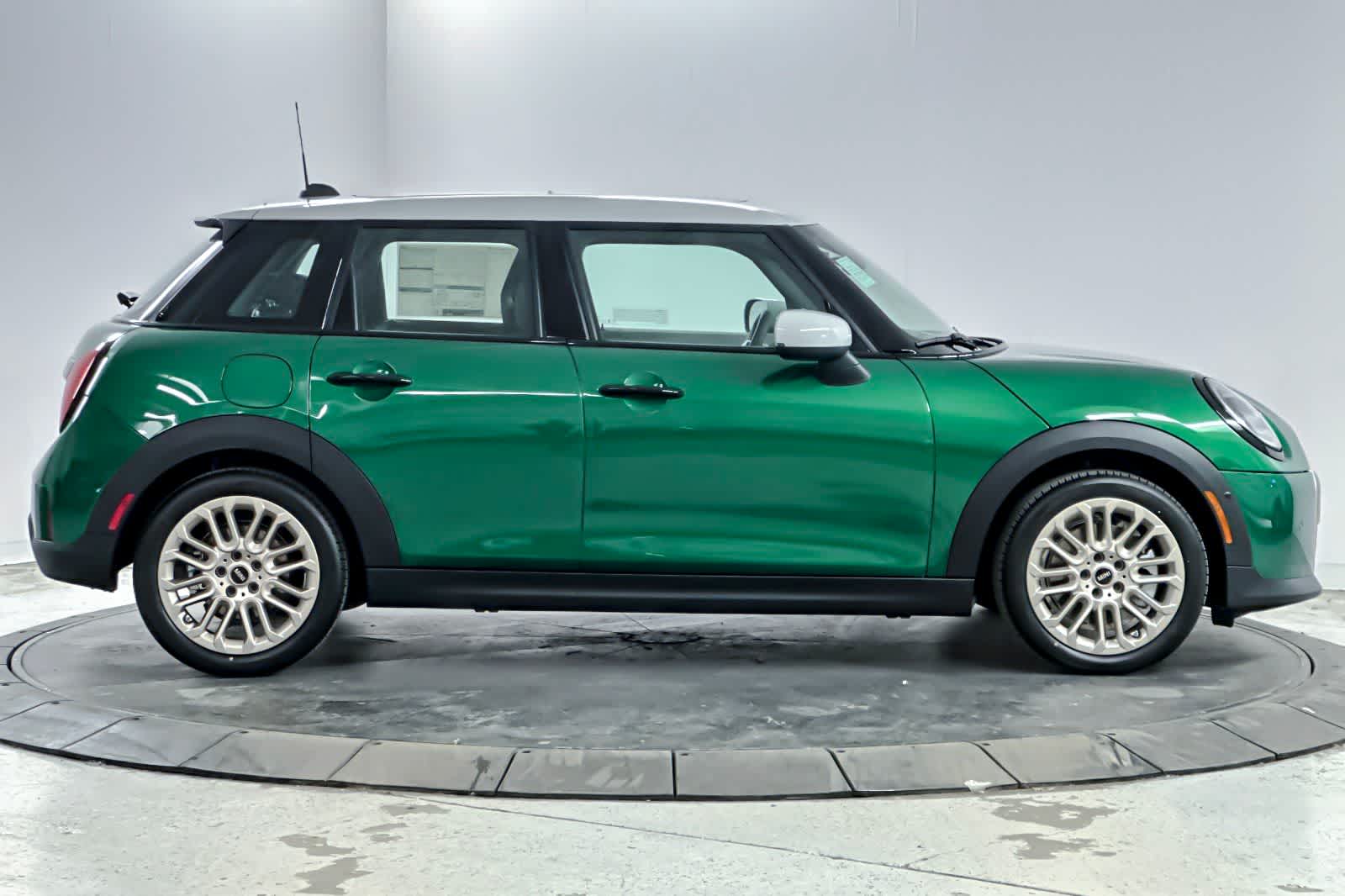 Thumbnail: 2026 MINI Cooper Hardtop - 8