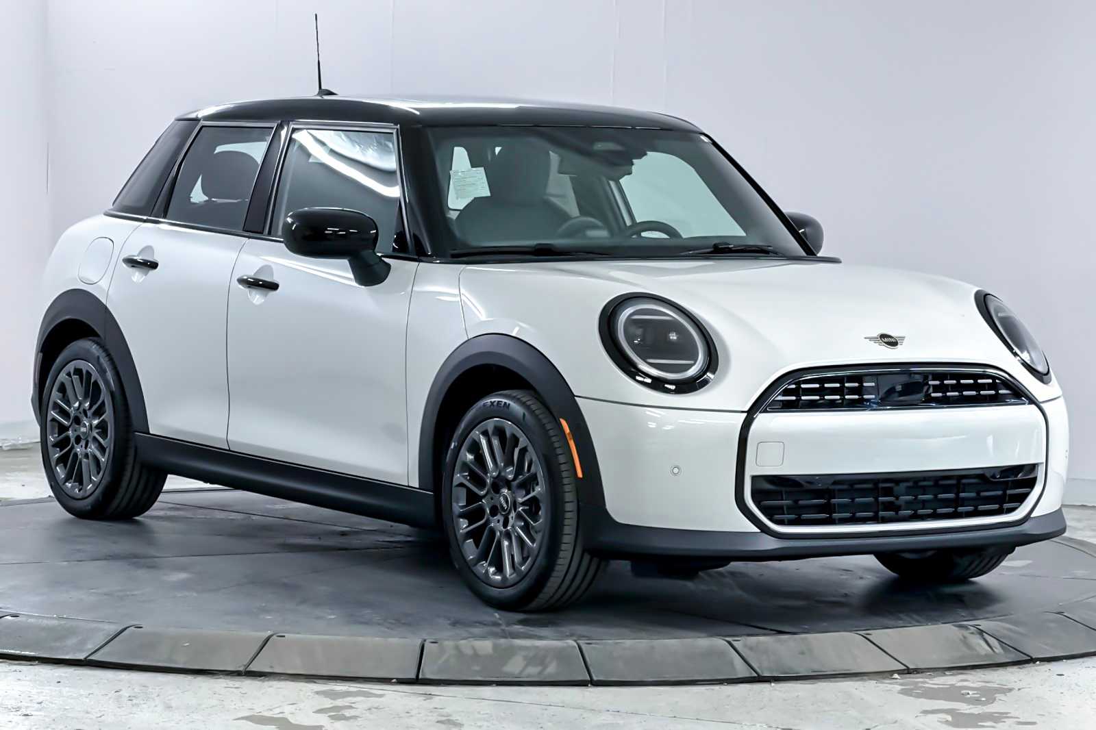 Thumbnail: 2026 MINI Cooper Hardtop - 9