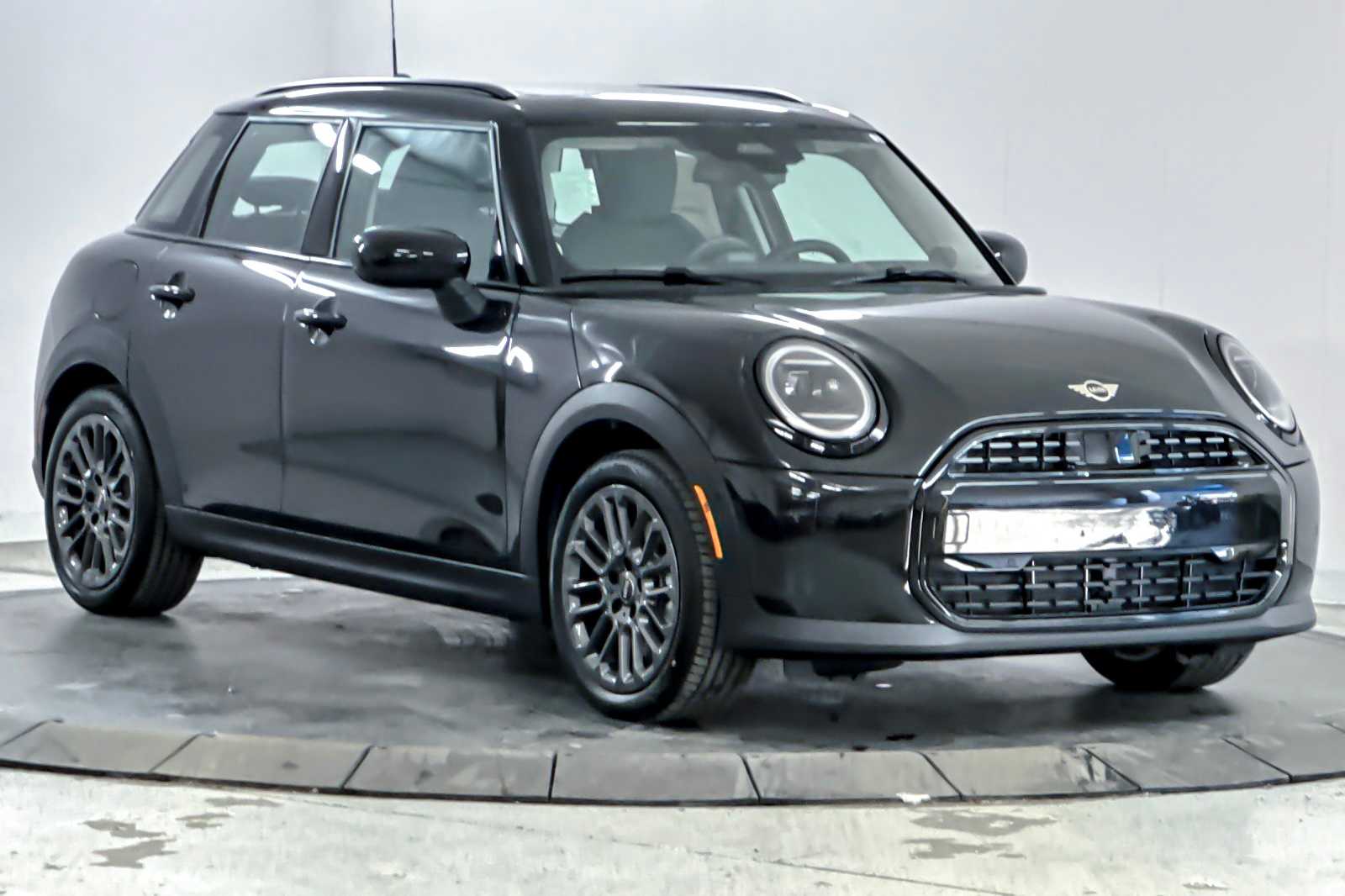 Thumbnail: 2026 MINI Cooper Hardtop - 9