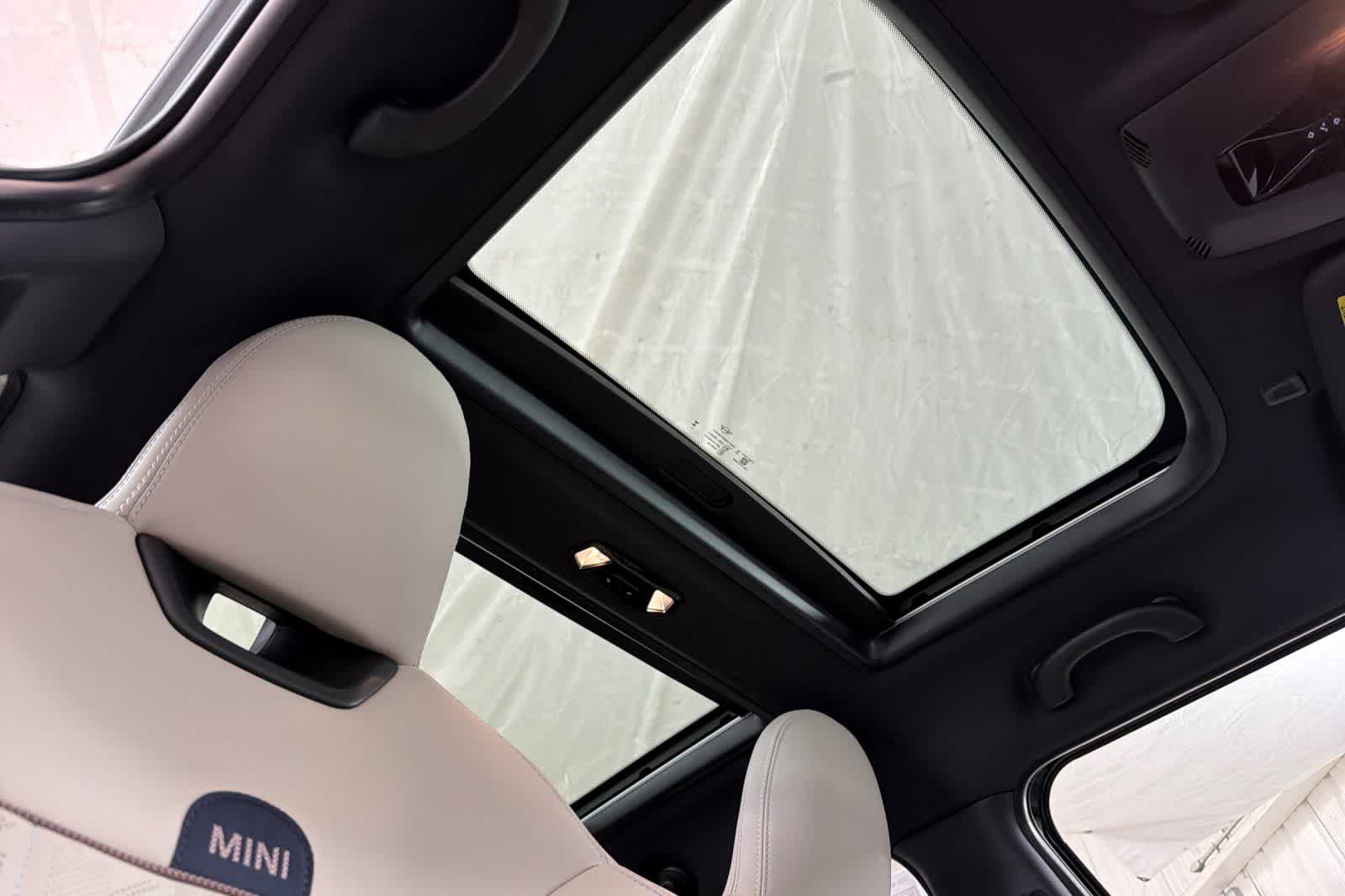 Thumbnail: 2026 MINI Cooper Hardtop - 17