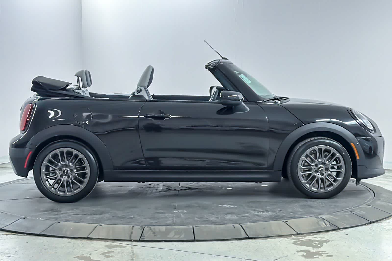 Thumbnail: 2026 MINI Cooper Convertible - 8