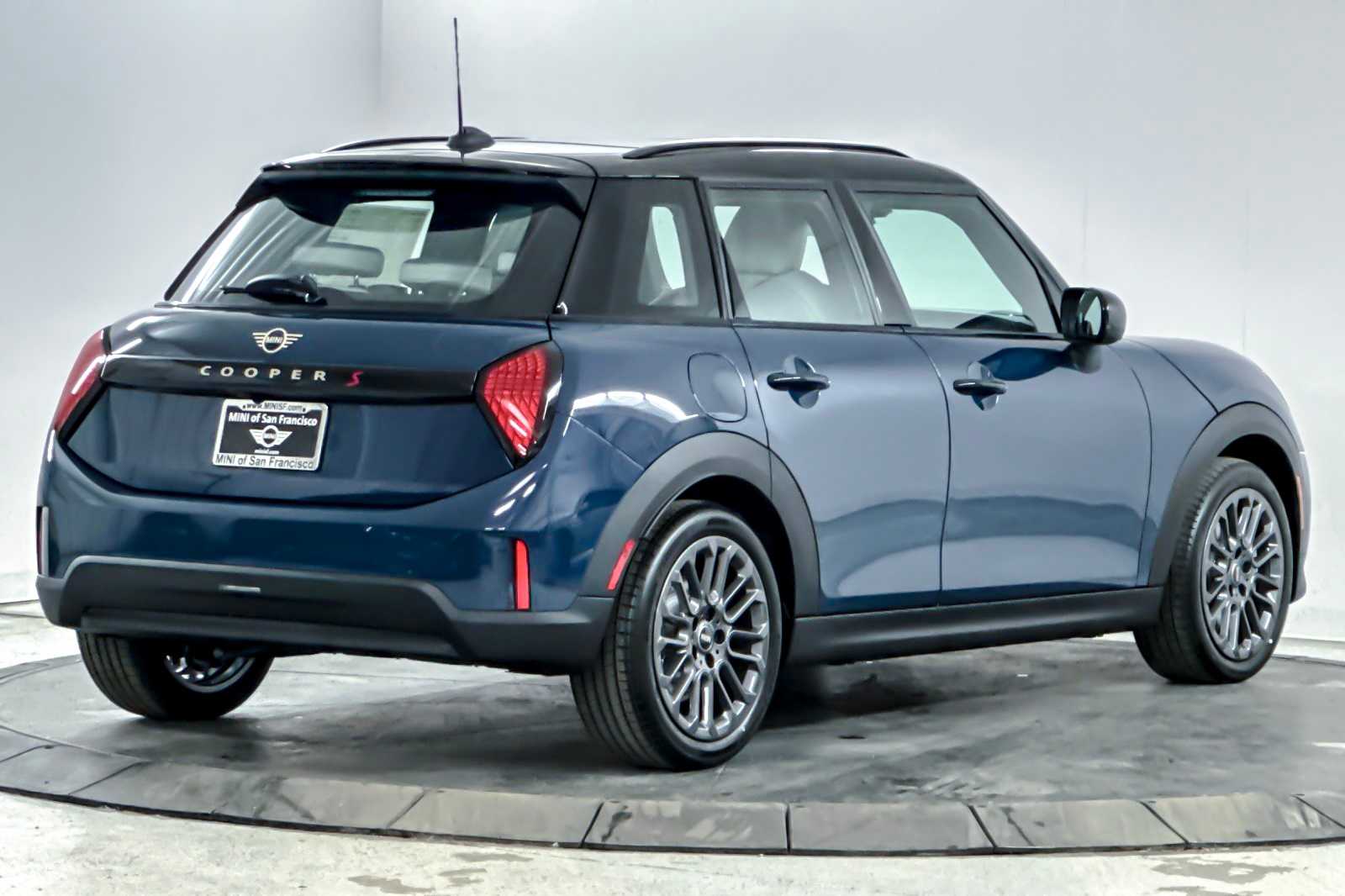 Thumbnail: 2026 MINI Cooper Hardtop - 2