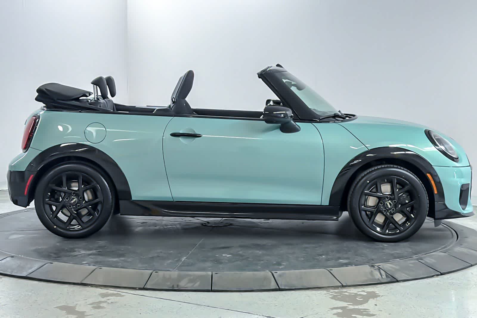 Thumbnail: 2026 MINI Cooper Convertible - 8