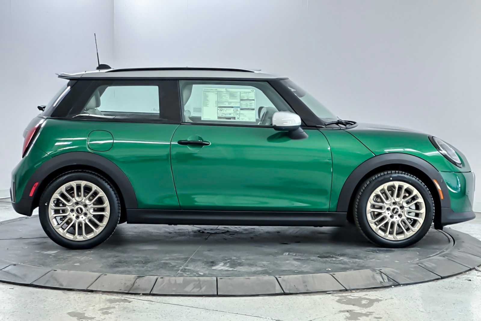Thumbnail: 2026 MINI Cooper Hardtop - 8