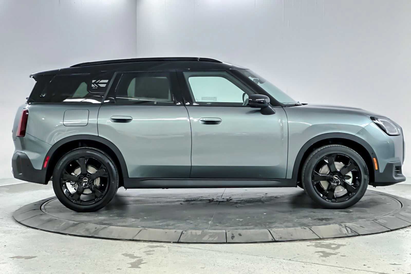 Thumbnail: 2026 MINI Cooper Countryman - 8