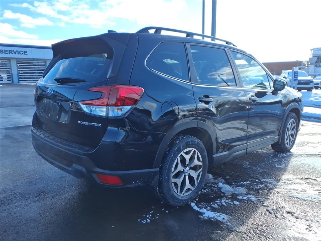 Used 2022 Subaru Forester Premium SUV