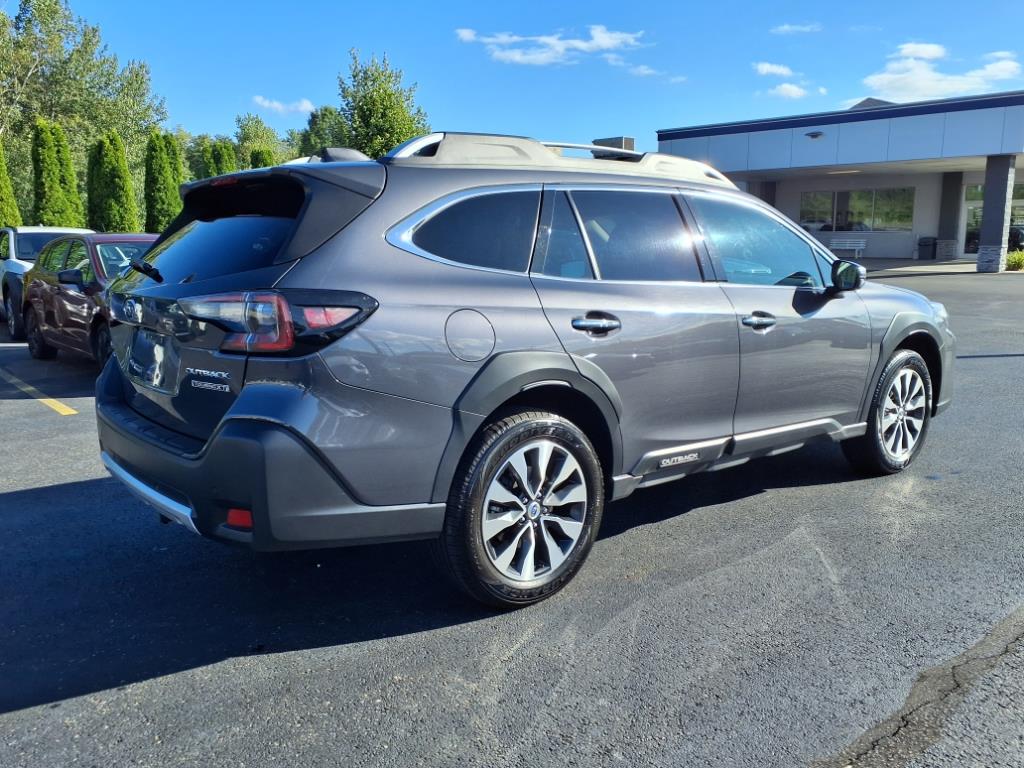 2023 Subaru Outback Touring XT photo 3