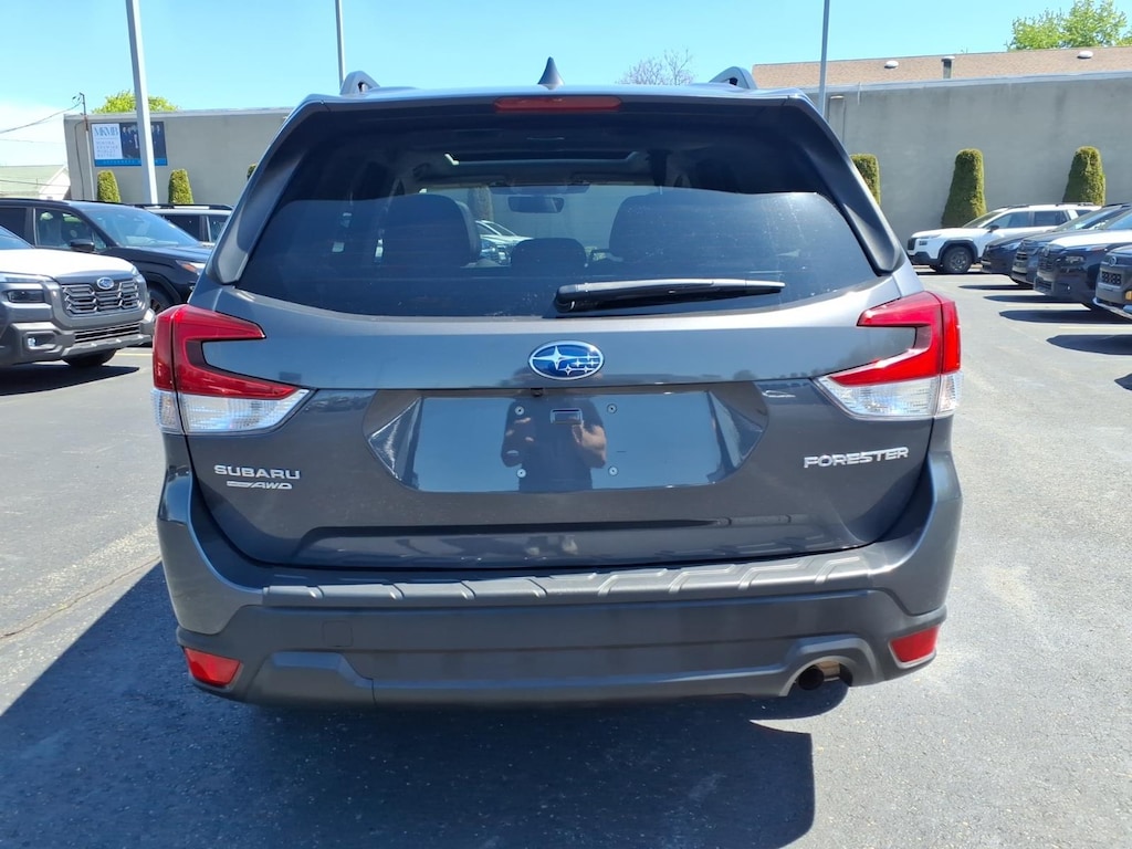 Used 2022 Subaru Forester Premium SUV