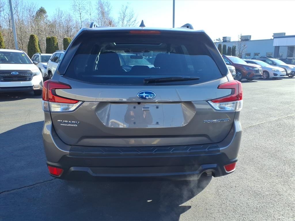 Used 2023 Subaru Forester Premium SUV