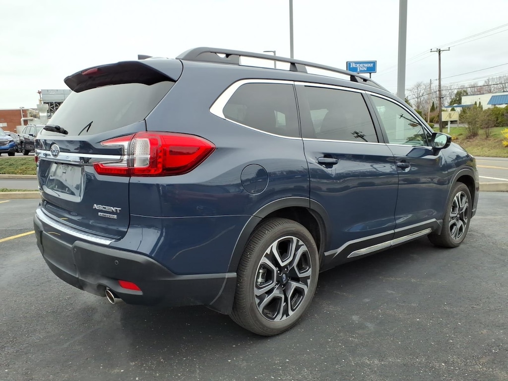 Used 2025 Subaru Ascent Limited 8-Passenger SUV