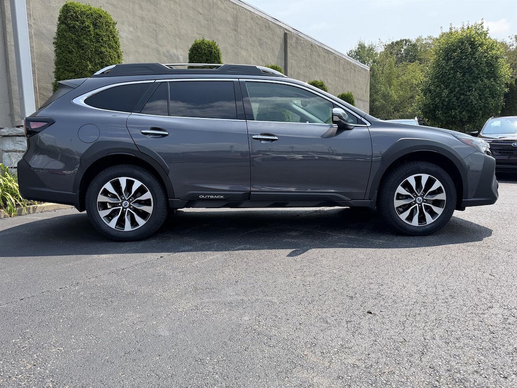 Used 2024 Subaru Outback Touring SUV