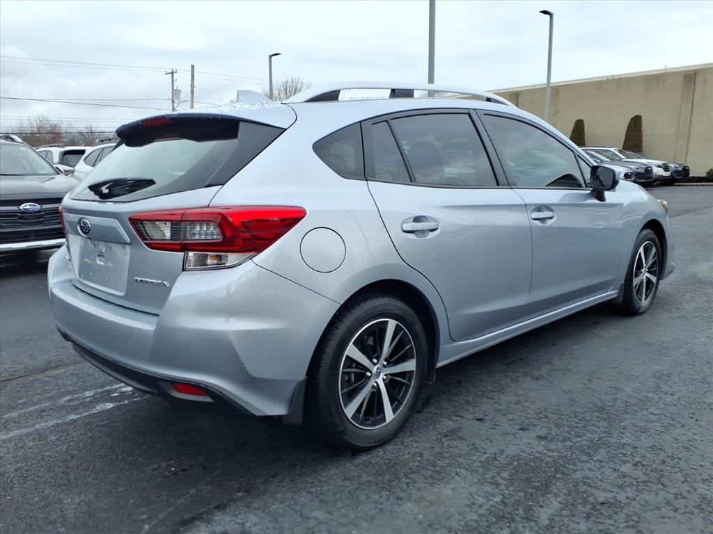 2022 Subaru Impreza Premium photo 2