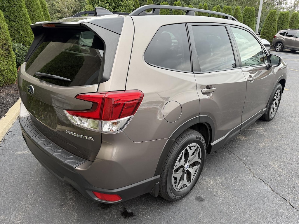 Used 2024 Subaru Forester Premium SUV