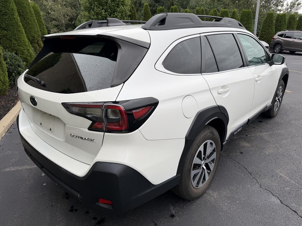 Used 2024 Subaru Outback Premium SUV
