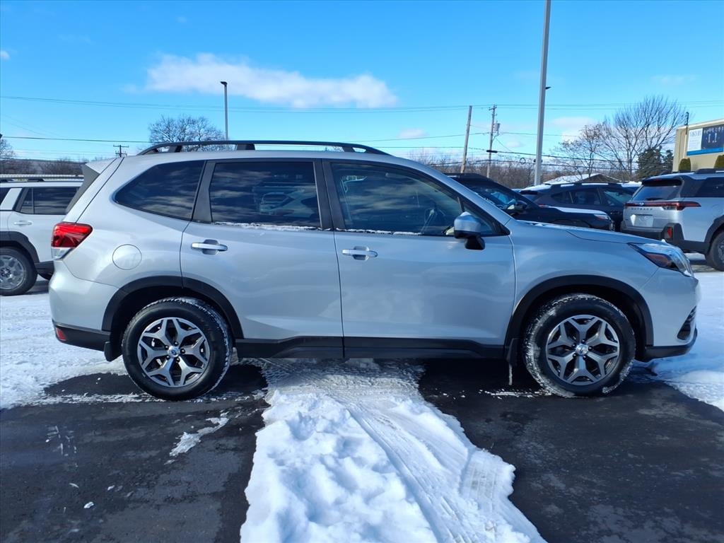 Used 2023 Subaru Forester Premium SUV