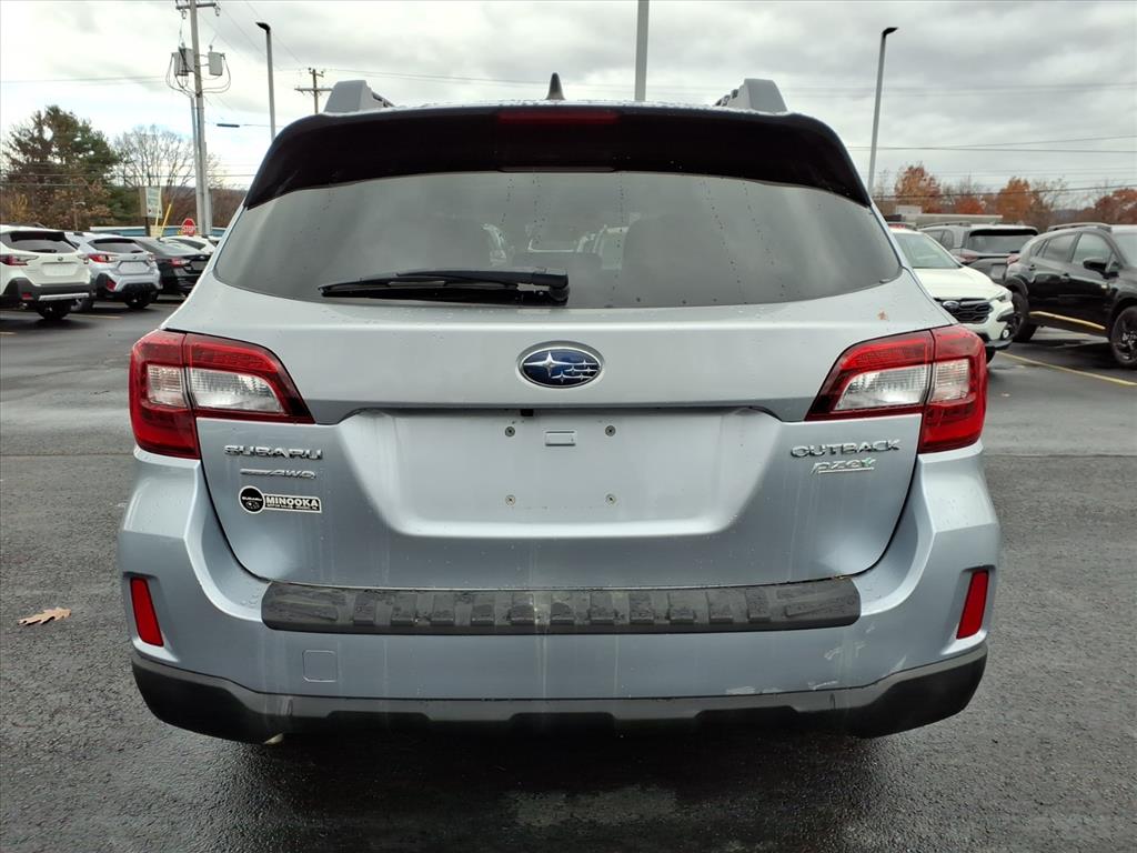 2017 Subaru Outback 2.5i Premium photo 4
