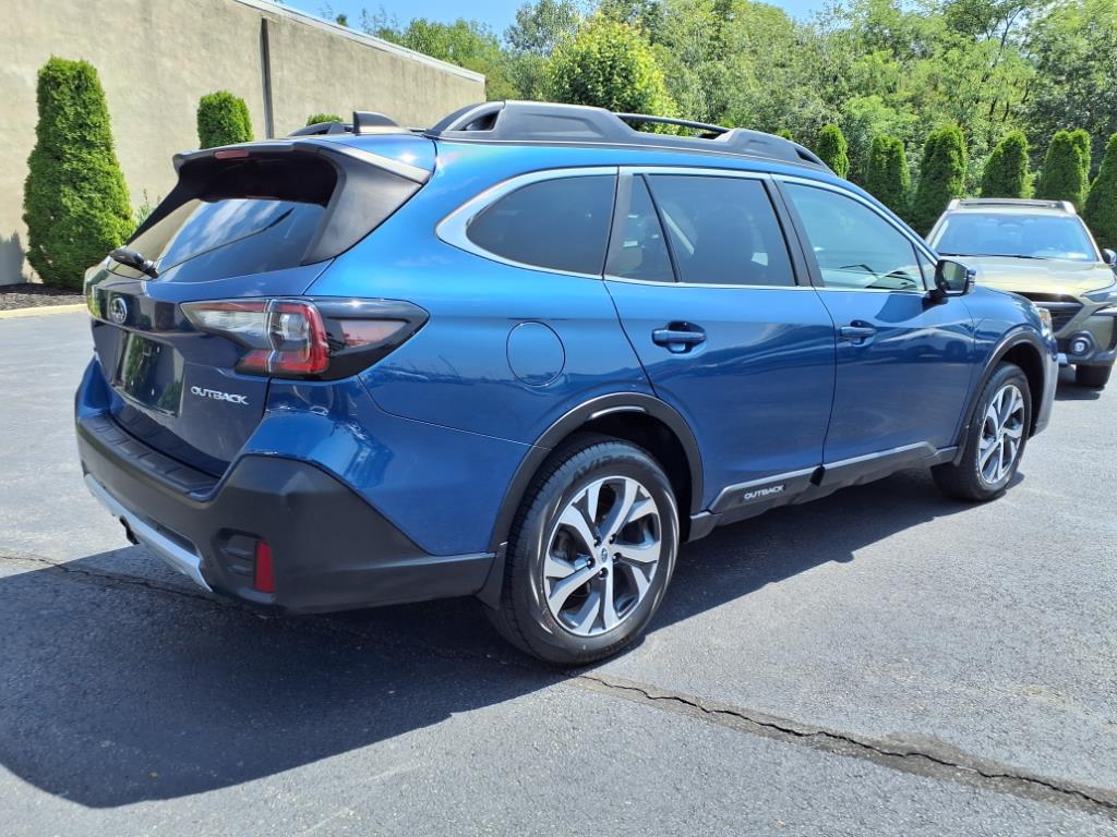 2022 Subaru Outback Limited photo 3