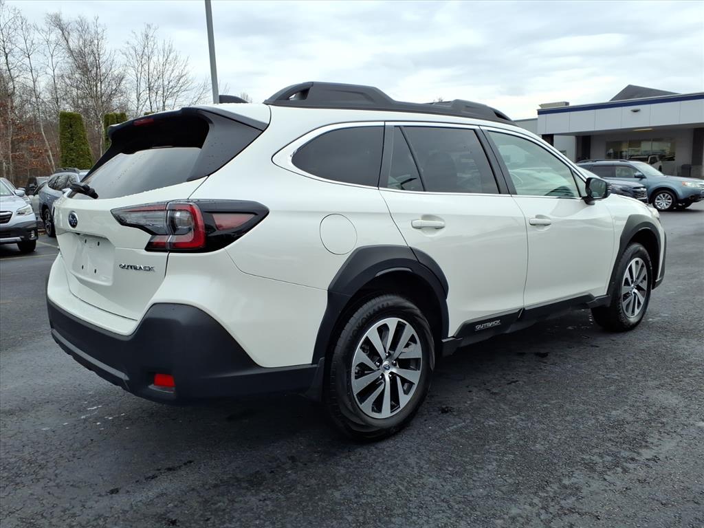 2025 Subaru Outback Premium photo 2
