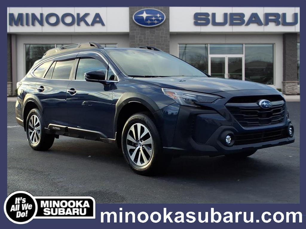 2023 Subaru Outback Premium's photo
