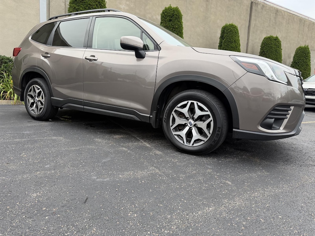 Used 2024 Subaru Forester Premium SUV