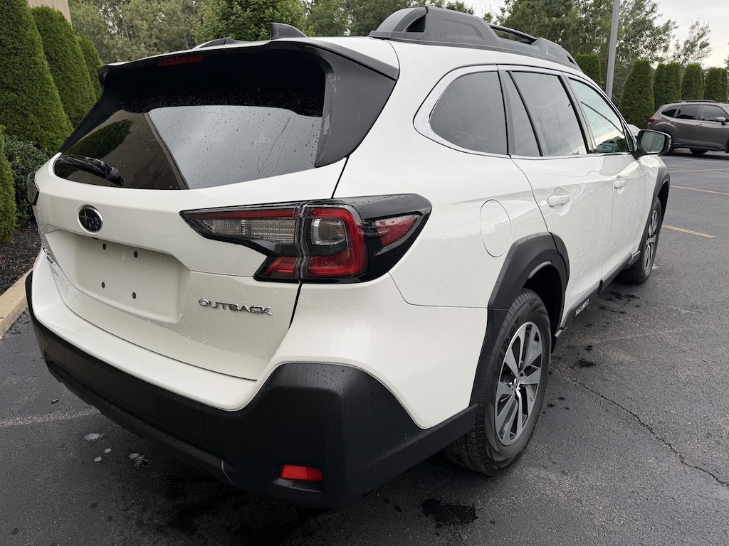 Used 2024 Subaru Outback Premium SUV