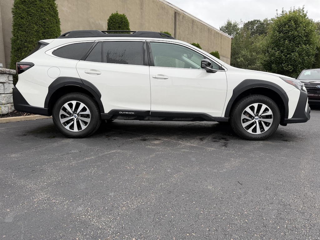 Used 2024 Subaru Outback Premium SUV