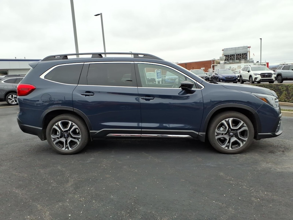 Used 2025 Subaru Ascent Limited 8-Passenger SUV