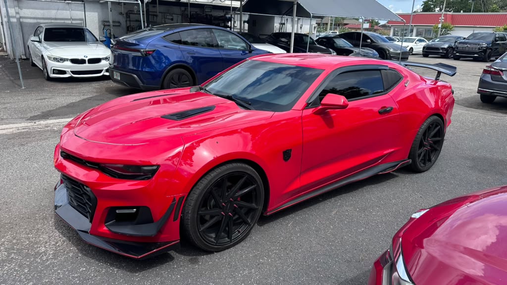 2022 Chevrolet Camaro 1LT RWD photo