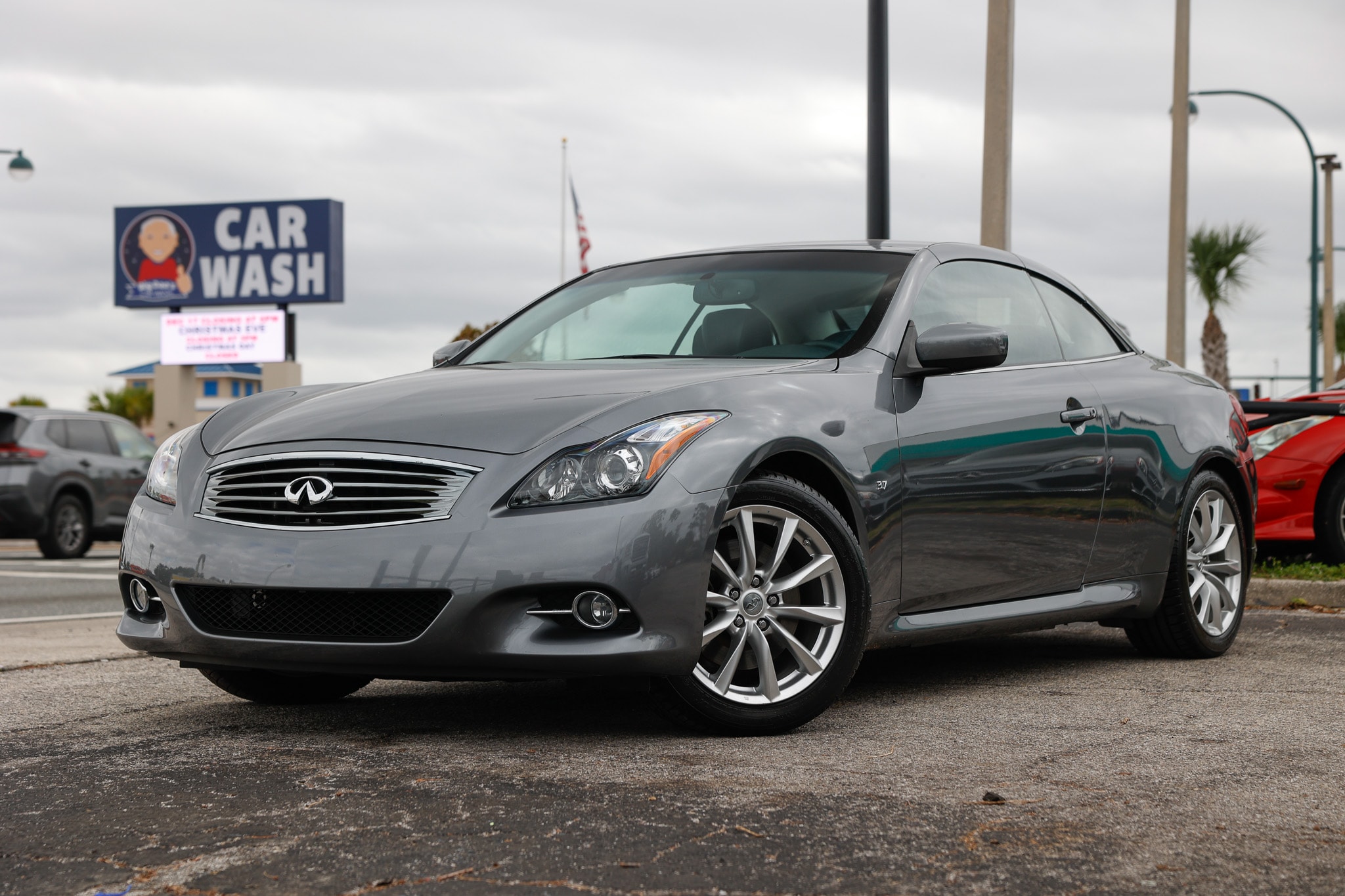 2014 INFINITI Q60 Convertible Base's photo