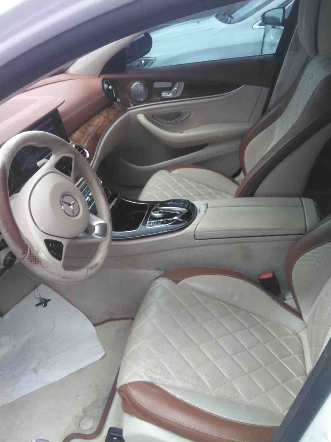 2017 Mercedes Benz E 300 4MATIC photo 2