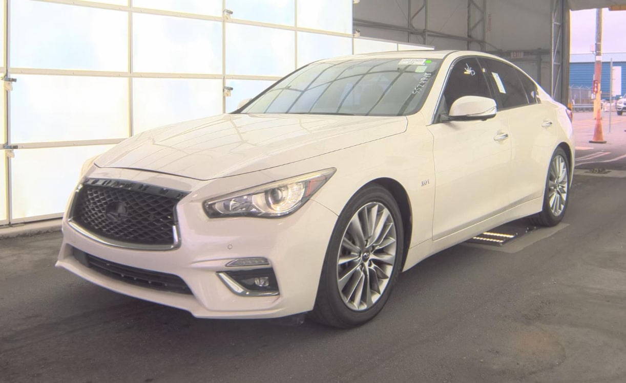 2018 INFINITI Q50 LUXE