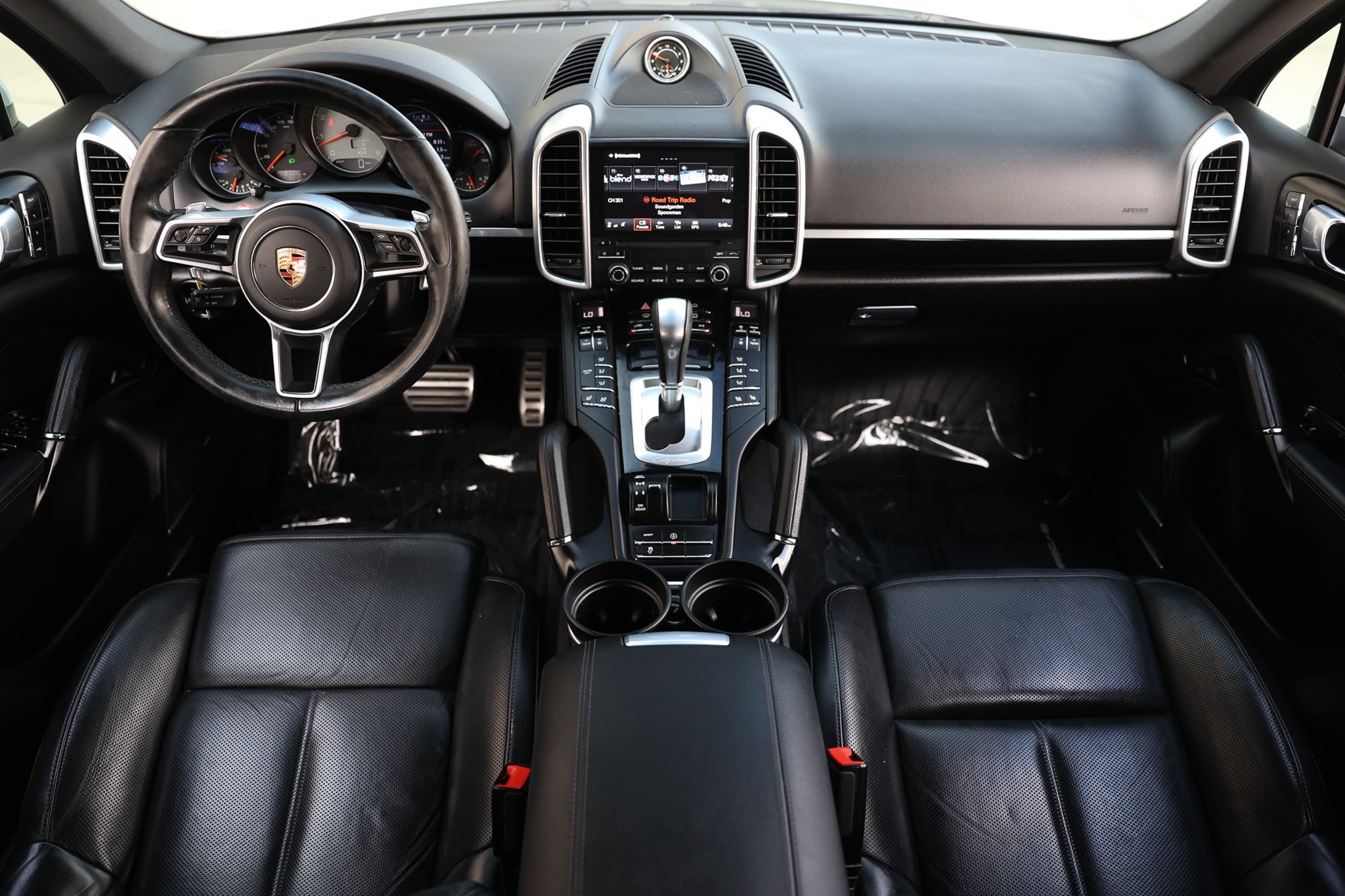 View vehicle photo 2