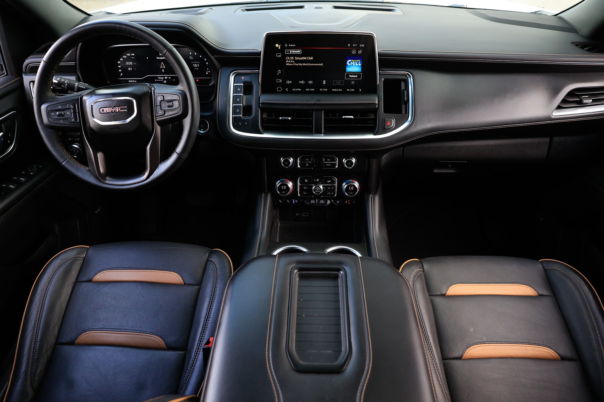 2022 Gmc Yukon AT4 photo 2