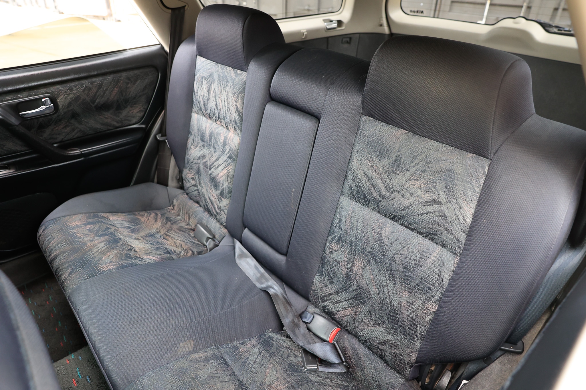 2000 Nissan Stagea JDM car for sale — photo 16 of 25