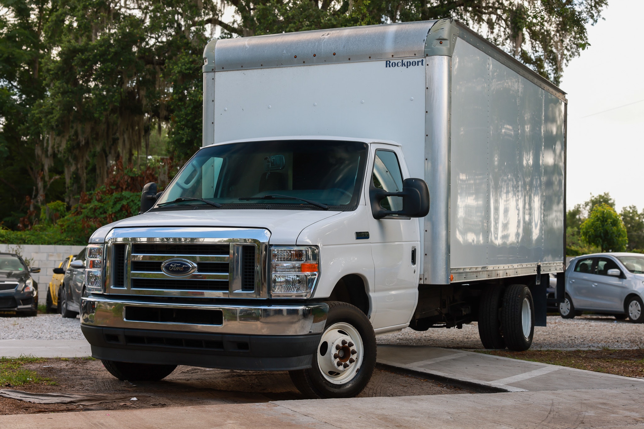 2021 Ford E-Series DRW E-450 Super Duty 176 in WB's photo