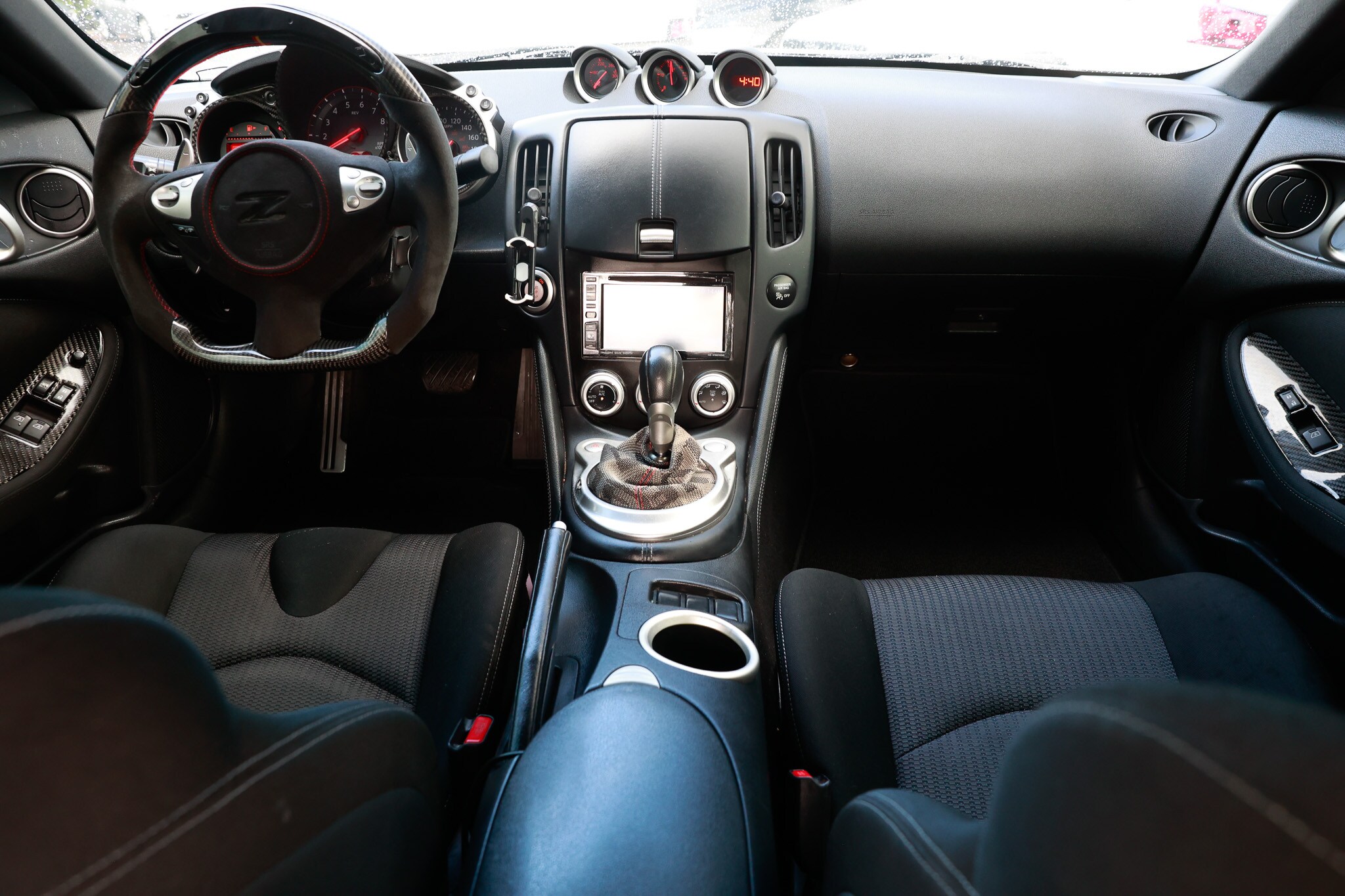 2014 Nissan 370Z Touring photo 2